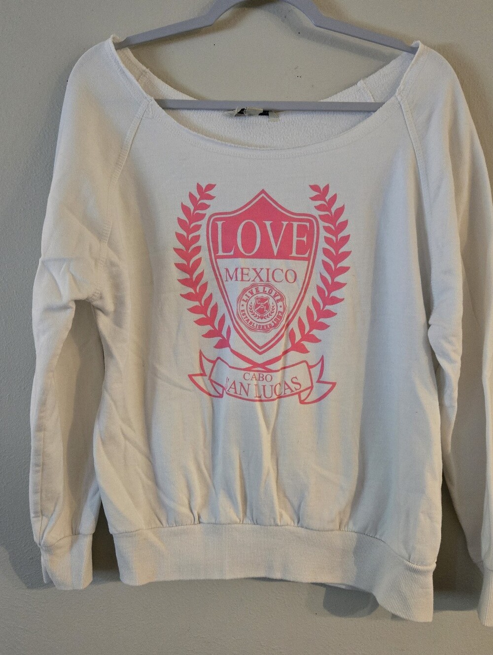 Women's White Pullover Top with Pink Mexico Crest